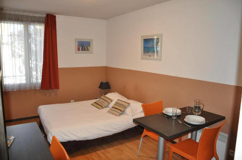 Zenitude Hôtel-Résidences Le Tholonet Esterno foto